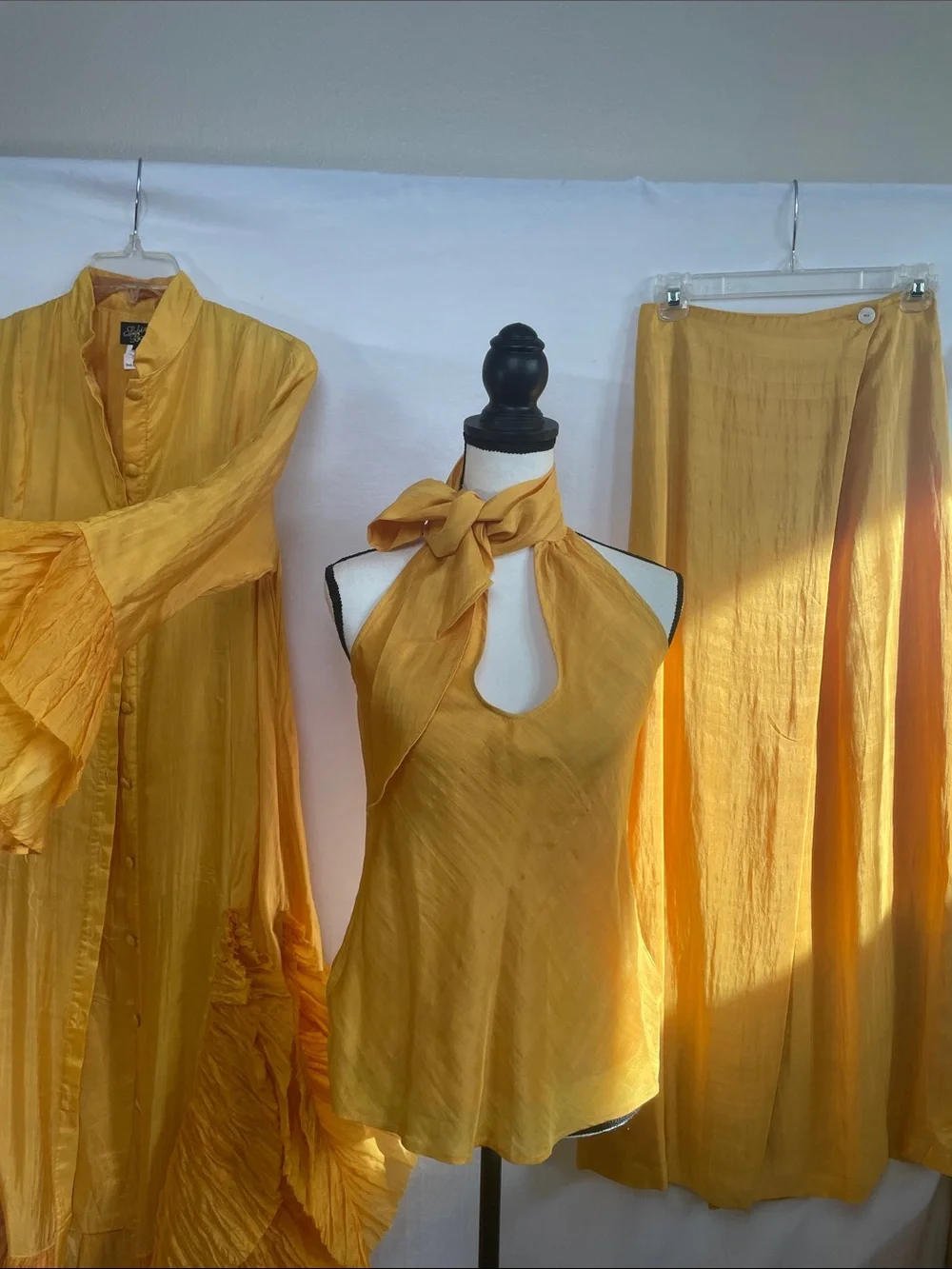 100 % silk 3 pc ruffle Sabina Bach Palm Desert CA dress bell sleeve tank pants